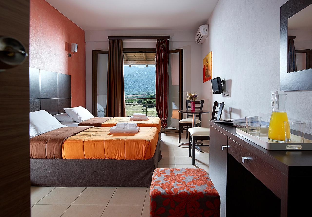 Orfeas Land Hotel Kormista Phòng bức ảnh